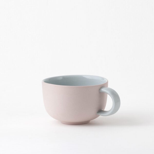 minimal mini cup with a handle